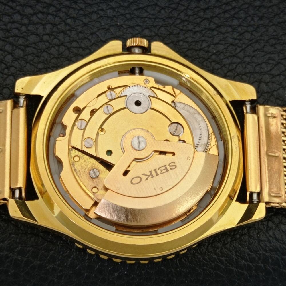 Vintage 1975 Seiko Diver Automatic Mens Gold Watch W/daydate & Green accents - Picture 8 of 9